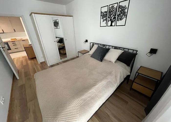 Newport Industrial Apartman Varsó